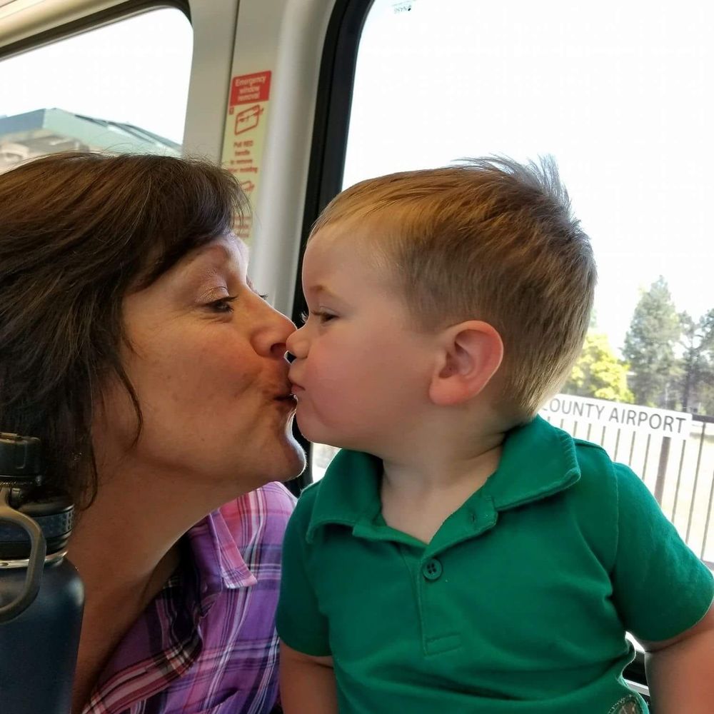 Meet your Posher, April